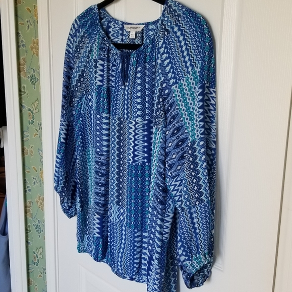 Counterparts Light Flowy Blue/White Peasant Top - Picture 6 of 7